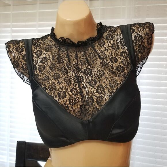 32DD {Victoria's Secret} Black Bra Top - Picture 6 of 16